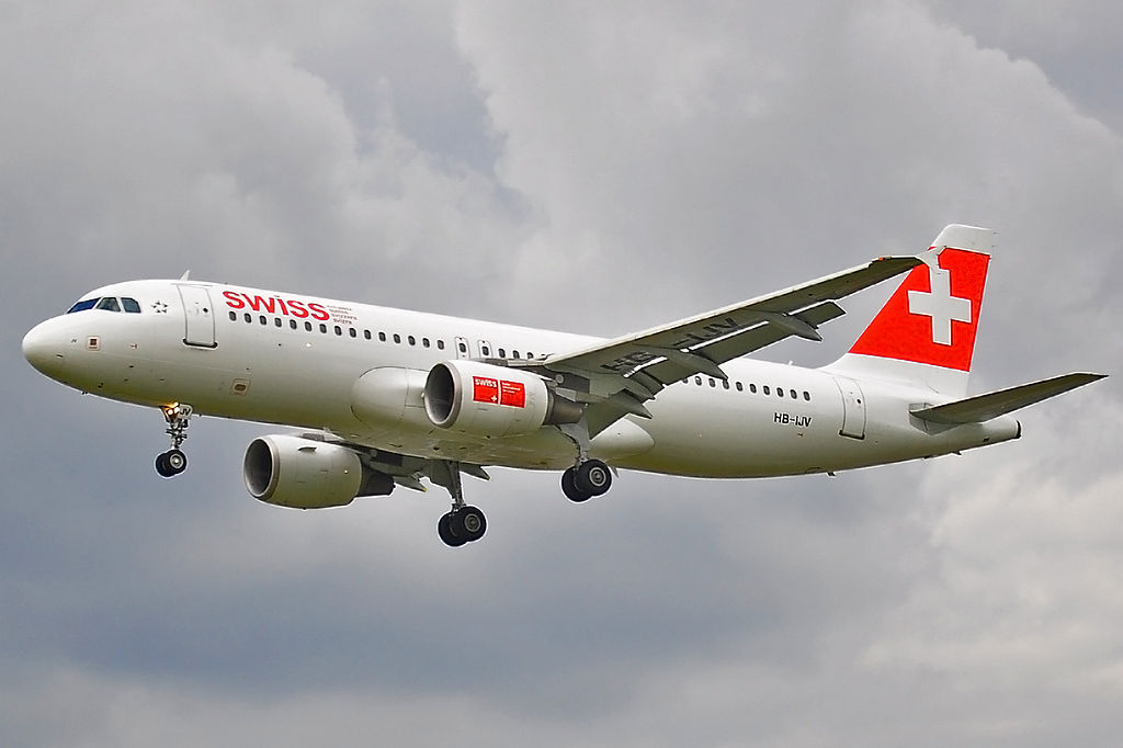 Photo Credit: Eluveitie at Wikimedia.com http://commons.wikimedia.org/wiki/File:Airbus_A320-214_-_Swiss_International_Air_Lines_%28HB-IJV%29.JPG